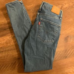 Levi’s 720 High rise super skinny
